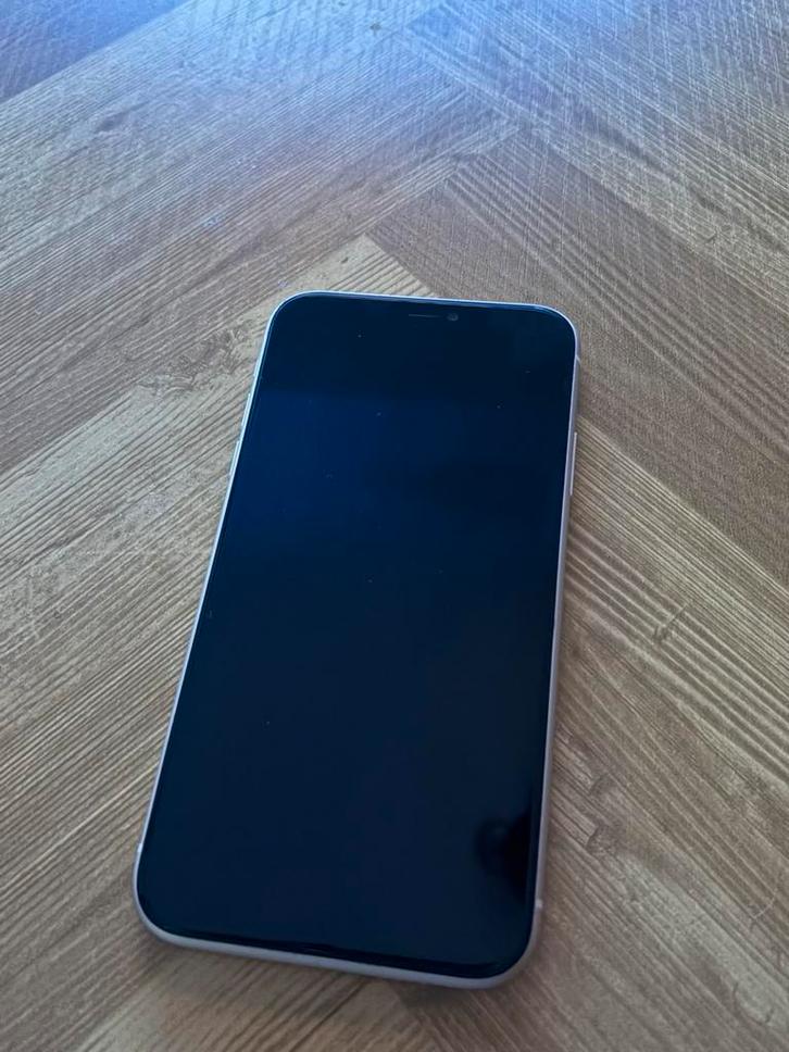 iPhone 11 128 Go — avec accessoires, Télécoms, Téléphonie mobile | Apple iPhone, Utilisé, 128 GB, Sans abonnement, Sans simlock