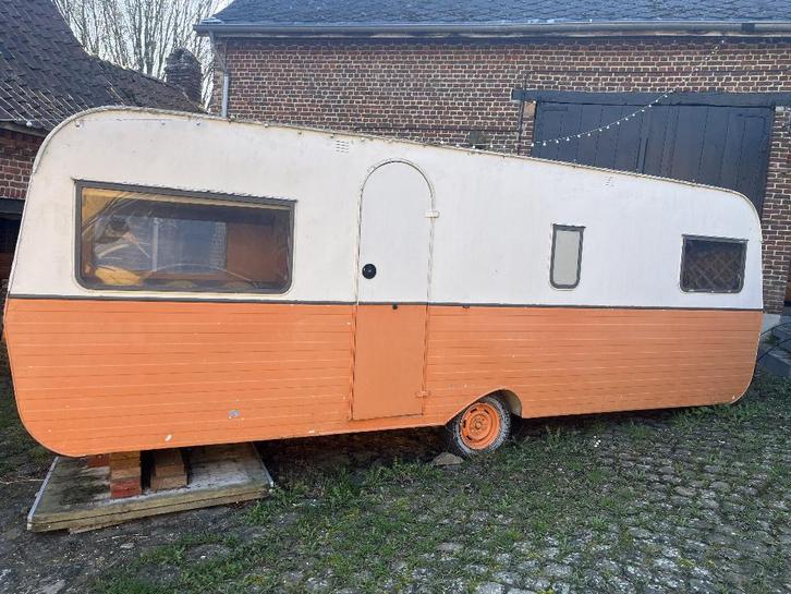 vintage retro caravan 6,2 x 2,4, Caravanes & Camping, Caravanes, Particulier, jusqu'à 2, 1000 - 1250 kg, Autre, 6 à 7 mètres, Enlèvement