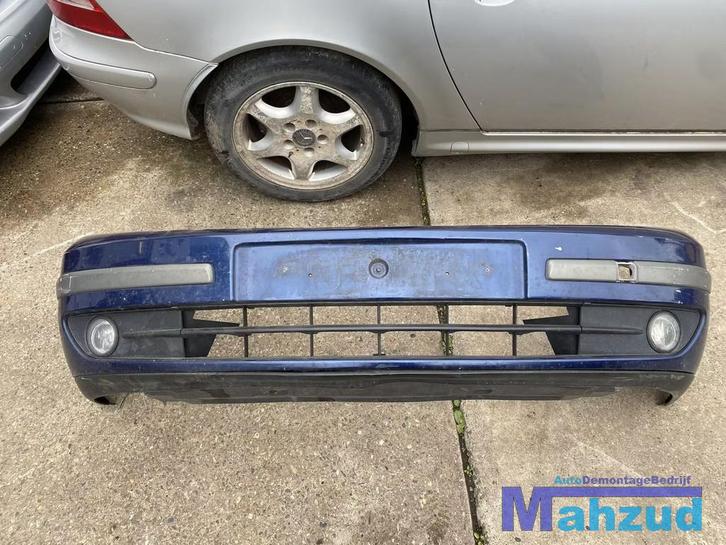 2002 RENAULT LAGUNA Blauw voorbumper, Autos : Pièces & Accessoires, Carrosserie & Tôlerie, Pare-chocs, Renault, Avant, Utilisé