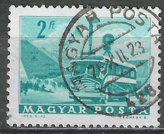 Hongarije 1963-1972 - Yvert 1568 - Reportagebus (ST), Postzegels en Munten, Postzegels | Europa | Hongarije, Gestempeld, Verzenden