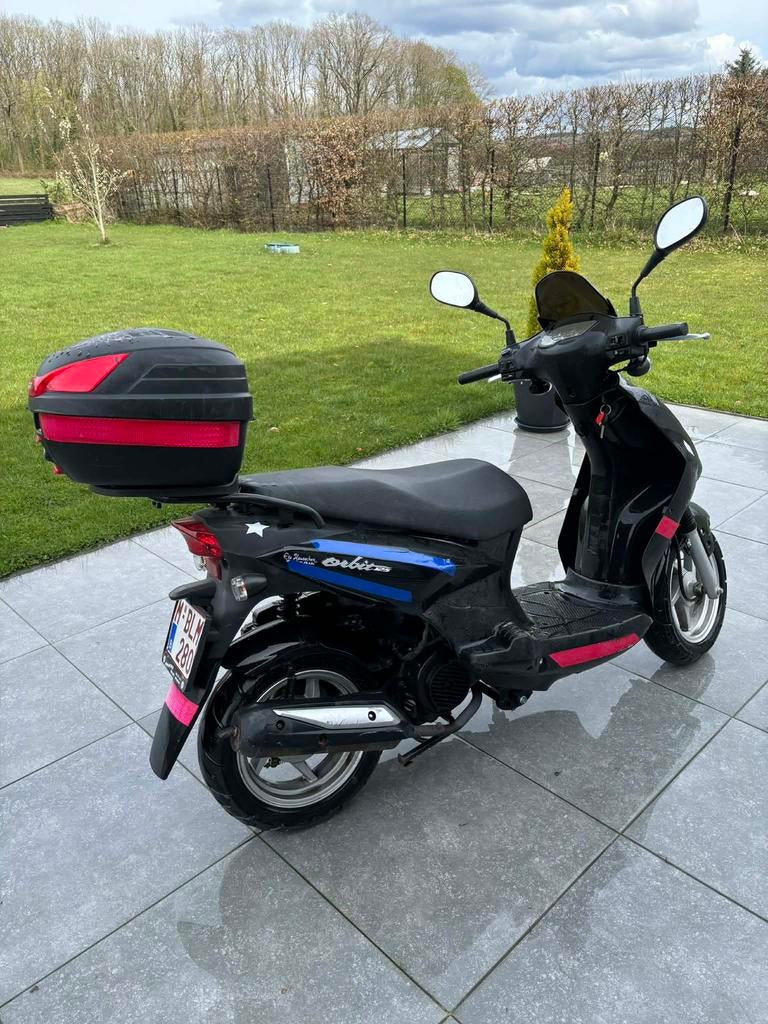 Scoter, sym 125 cc orbit, Motos, Enlèvement, Comme neuf