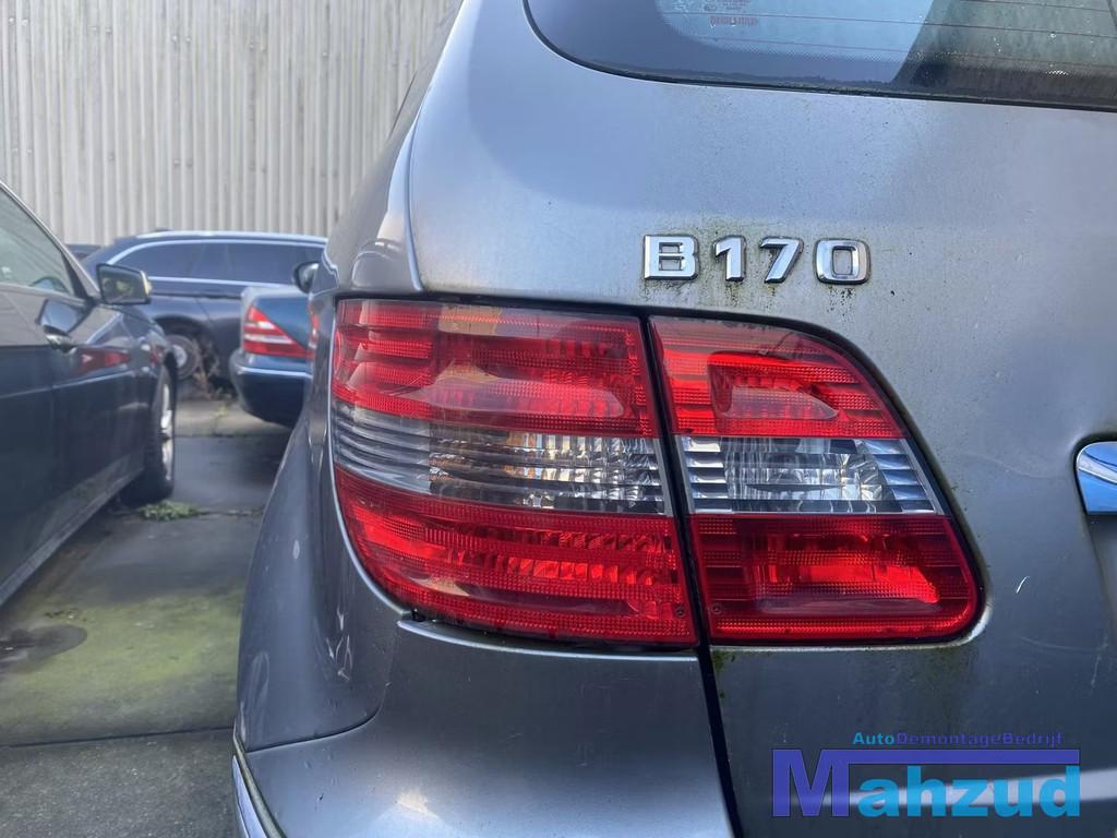 MERCEDES B-KLASSE W245 Links binnen achterlicht 2005-2011, Gebruikt, Mercedes-Benz AG, Mercedes-Benz, Mercedesstrasse 120
70372  Stuttgart, DE