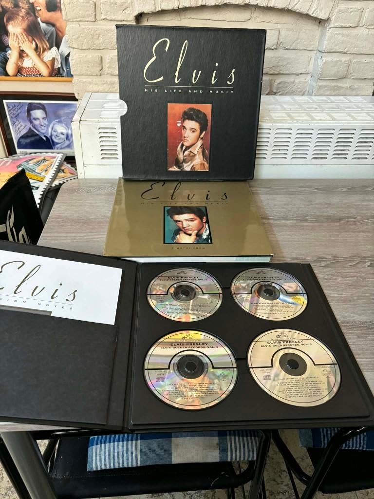 Elvis boek + 4 cd's, his life and music,voor slechts 20 euro, Livres, Musique, Enlèvement ou Envoi, Comme neuf, Artiste