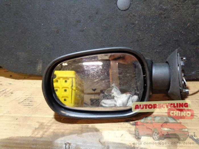 Buitenspiegel links van een Dacia Logan, Auto-onderdelen, Spiegels, Dacia, Gebruikt, 3 maanden garantie, Ophalen of Verzenden