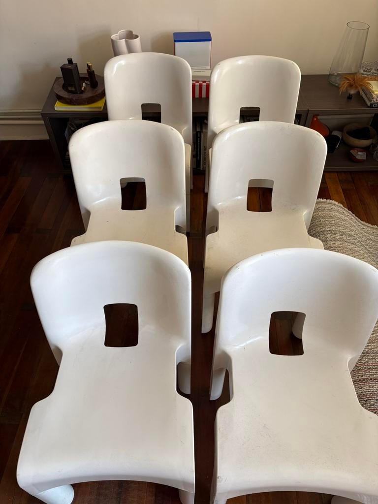 “Universale” stoelen van Joe Colombo voor Kartell, Enlèvement, Utilisé, Blanc, Cinq, Six Chaises ou plus