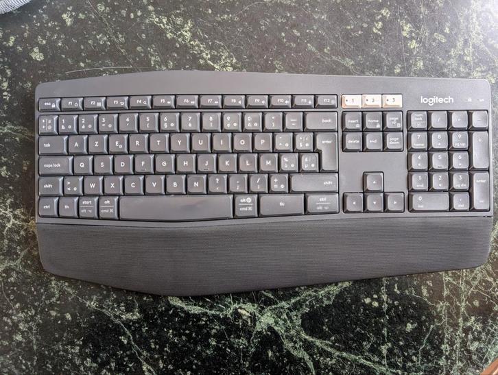 Logitech mk850 draadloos toetsenbord, Informatique & Logiciels, Claviers, Enlèvement