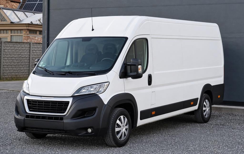 Peugeot boxer 2.0 2019 L4 H2 amper 18.500km nieuwe staat, Auto's, Stof, Wit, Bedrijf, 6 deurs