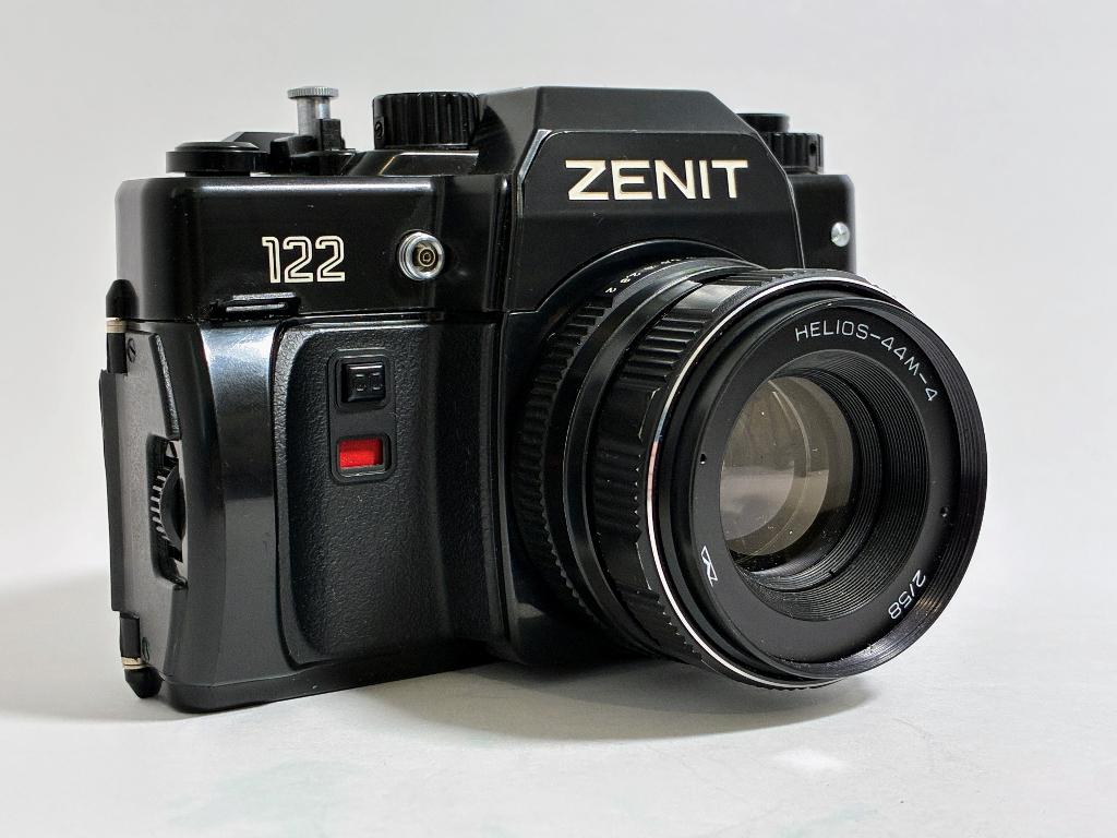 Zenit 122 avec Helios 44M-4 F/2 (Bokeh Swirly), Enlèvement ou Envoi, Comme neuf, Reflex miroir, Autres Marques