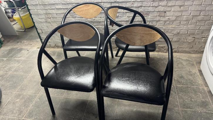 Set van 4 zwarte eetkamerstoelen, Maison & Meubles, Chaises, Utilisé, Quatre, Bois, Cuir, Métal, Noir, Enlèvement