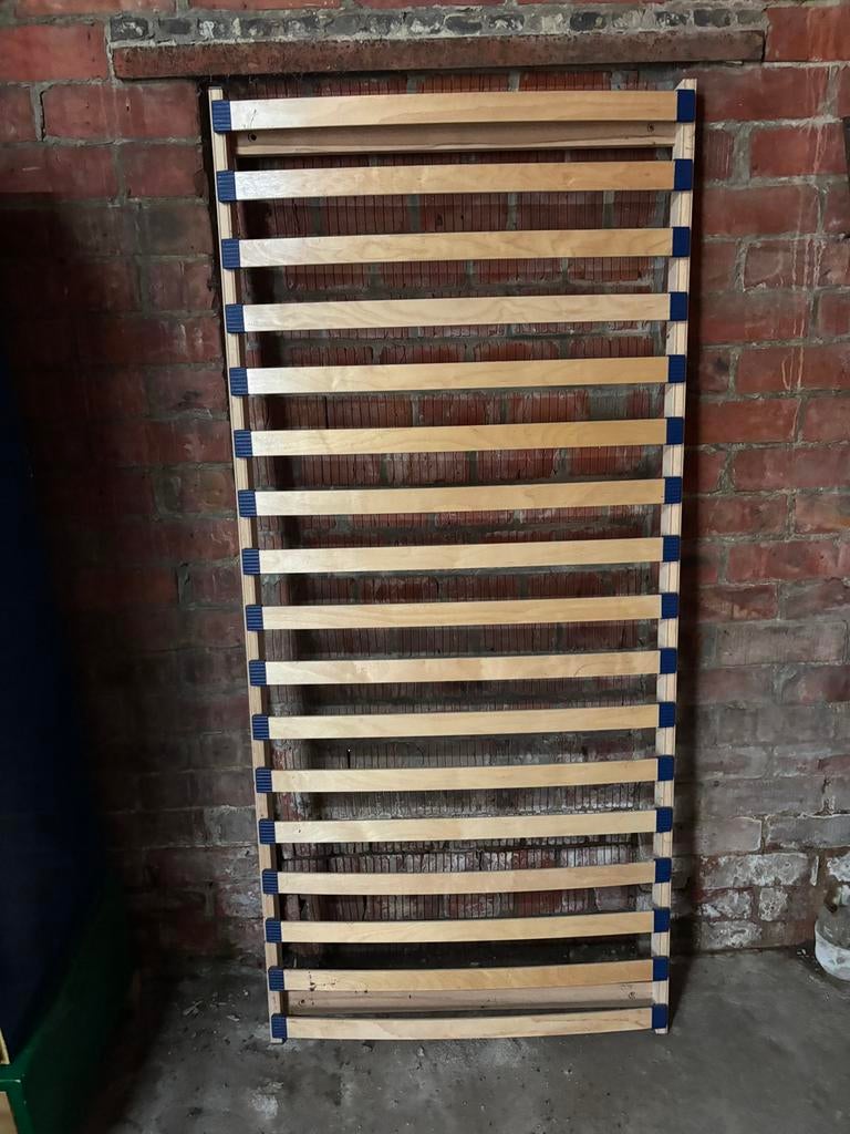 Lattenbodem, Enlèvement, Comme neuf