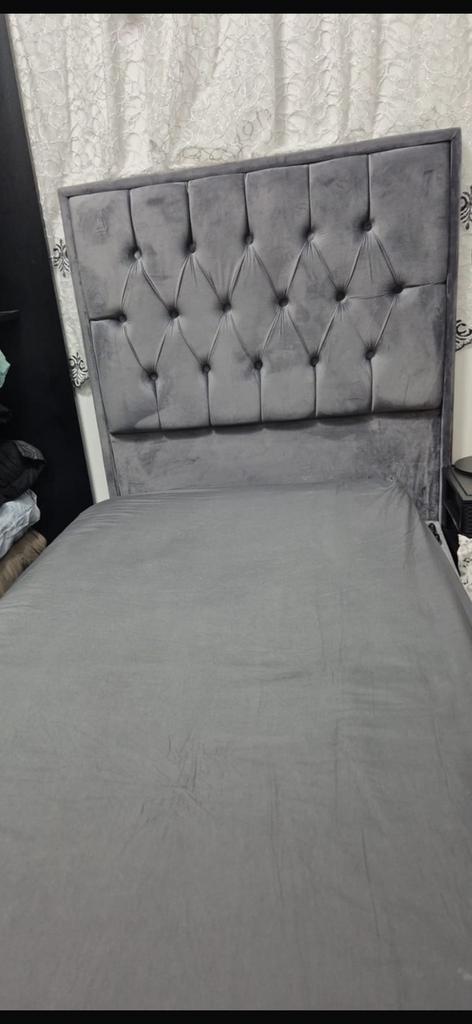 Boxspring bed 1persoon, Ophalen, Zo goed als nieuw