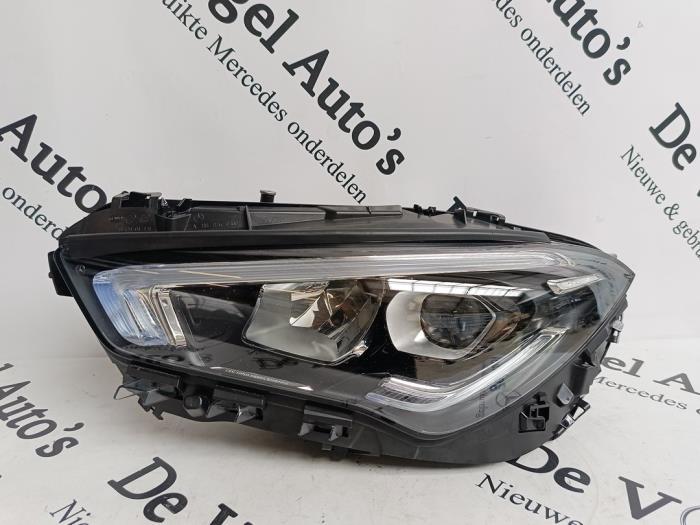 Phare gauche d'un Mercedes CLA, 3 mois de garantie, Utilisé, -, -