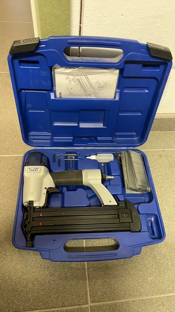 Kit pro basso, Doe-het-zelf en Bouw, Ophalen, Zo goed als nieuw