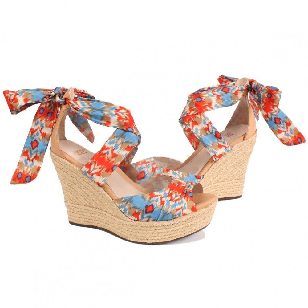 Supermooie sandalen UGG AUSTRALIA LUCIANNA  Wedges 38 UK 5,5, Kleding | Dames, Schoenen, Nieuw, Espadrilles, Beige, Ophalen of Verzenden