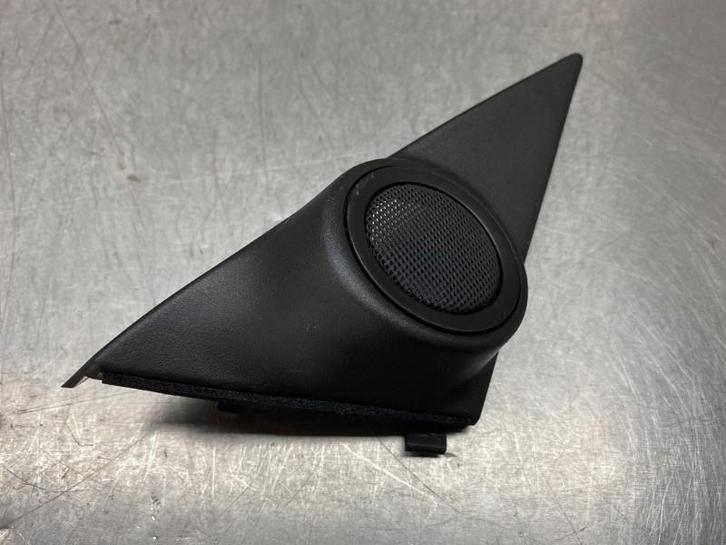 CACHE PLAQUE Lexus SC (01-2001/07-2010) (|6749224040|), Autos : Pièces & Accessoires, Autres pièces automobiles, Lexus, Utilisé