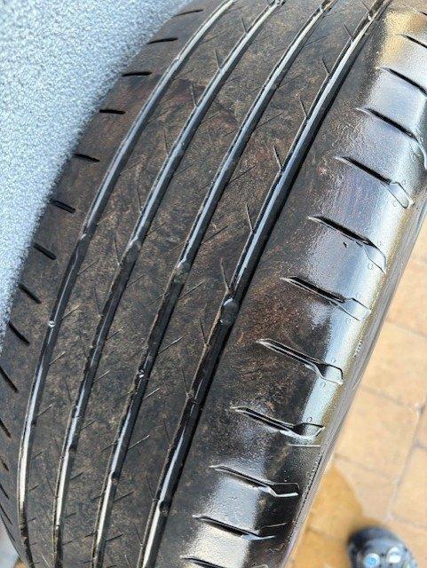 2  pneus été Continental Ecocontact 6 en bon état, Autos : Pièces & Accessoires, Pneus & Jantes, Pneu(s), Pneus été, 17 pouces