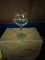 6 verres Bombay gin, Enlèvement