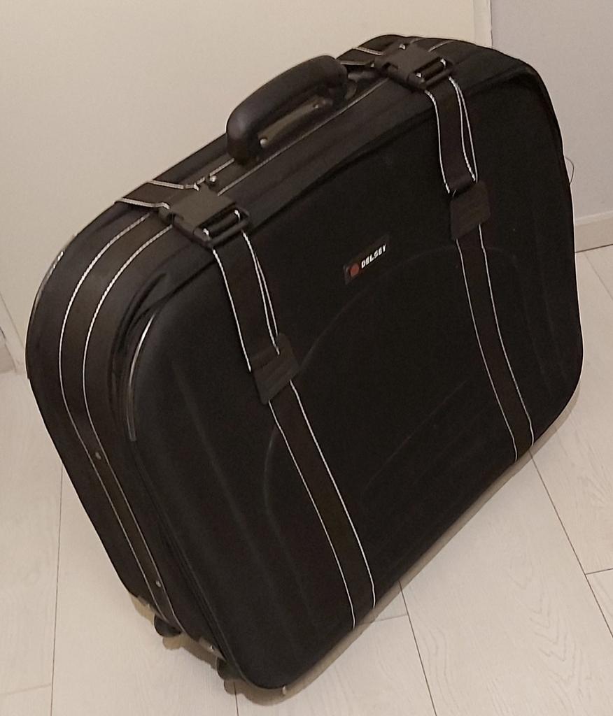 Valise de voyage 25-30 Kilo 74x56x22 en bon état 30€, Bijoux, Sacs & Beauté, Valises, Enlèvement ou Envoi, Utilisé, Plastique dur