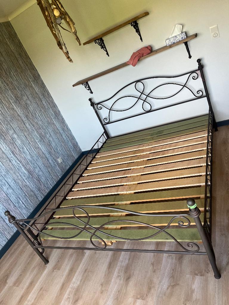 Bed, Brun, Enlèvement, Utilisé, Deux personnes