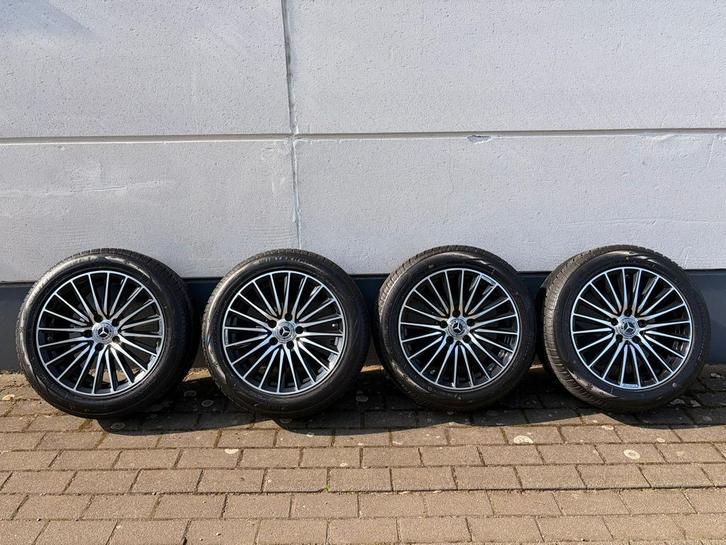 Jantes et pneus AMG 225/50R17, Autos : Pièces & Accessoires, Pneus & Jantes, Pneus et Jantes, Pneus hiver, 17 pouces, 225 mm, Véhicule de tourisme