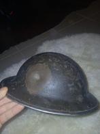 Ww2 helm british met kogelinslag 150€, Verzamelen, Ophalen, Landmacht, Helm of Baret