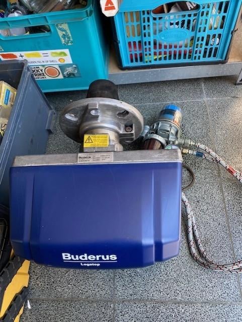 mazout brander, Ophalen, Zo goed als nieuw, Onderdeel, 3 t/m 5 jaar oud