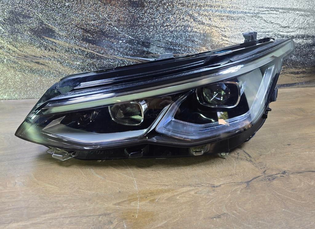 Phare avant IQ 5H1941077F pour VW GOLF VIII 8 5H, Autos : Pièces & Accessoires, Enlèvement