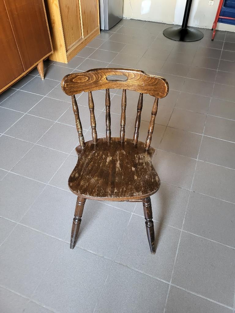 6 houten stoelen - gratis af te halen, Huis en Inrichting, Ophalen, Gebruikt, Bruin, Hout