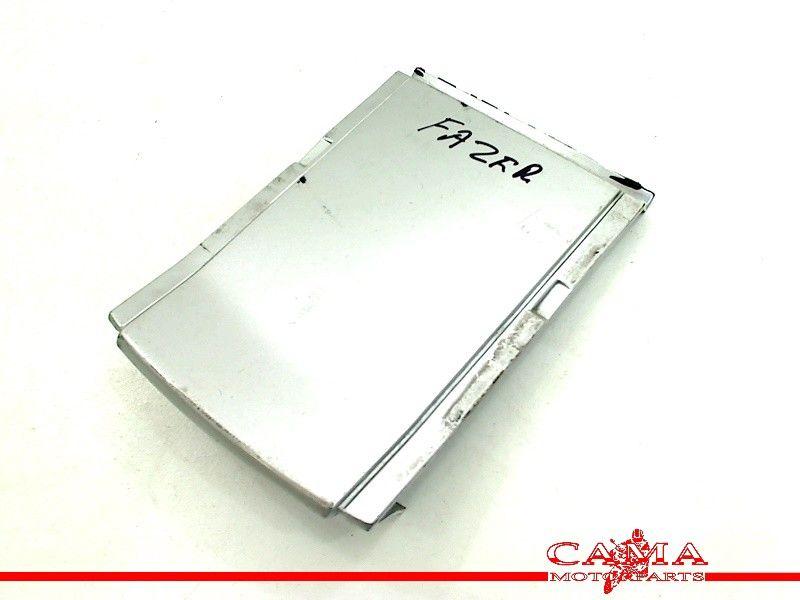 QUEUE DE CARENAGE CENTRE FZS 600 Fazer 1998-2001 (FZS600), Dhr. S. di Majo, Utilisé, Info@cama-motorparts.nl, P.J. Troelstraweg 8 8
3144 CX  MAASSLUIS, NL