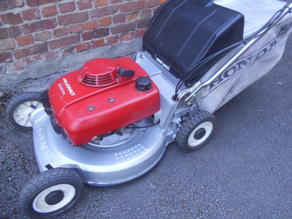 Tondeuse Tractée HONDA HR2160, Jardin & Terrasse, Tondeuses à gazon, Honda, Tondeuse rotative, Bac de ramassage, Tondeuses à gazon à essence