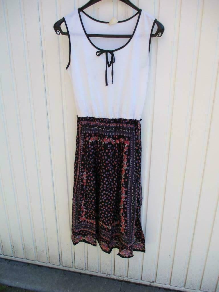 Kleedje / jurk met witte top en gekleurde rok maat 40, Taille 38/40 (M), Enlèvement ou Envoi, Autres couleurs, Comme neuf