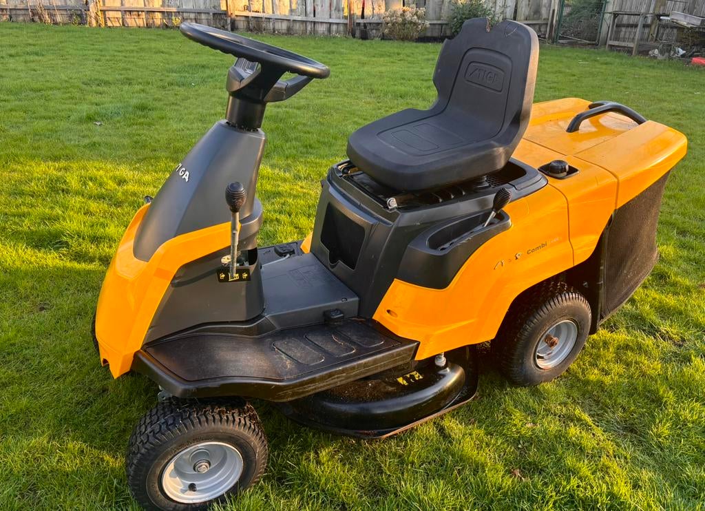 Stiga Combi 1066 H in goede staat, Tuin en Terras, Zitmaaiers, Ophalen, Zo goed als nieuw