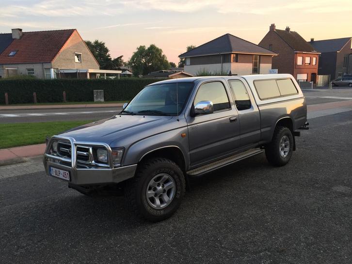Wij kopen alle modellen **HILUX** Oud-Jong (ook met schade), Autos, Toyota, Entreprise, Achat, Hilux, Enlèvement