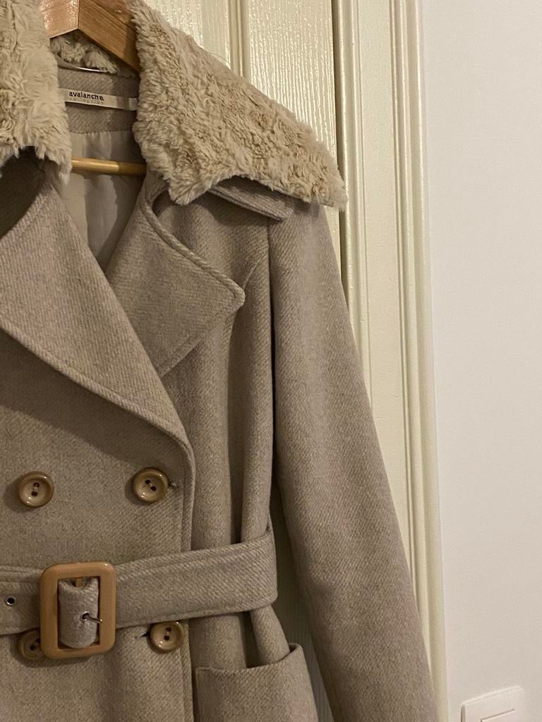 Mantel, Ophalen, Gedragen, Beige