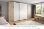 Grande armoire à portes coulissantes à vendre 267cm de large, Maison & Meubles, 200 cm ou plus, Finition bois clair et panneaux blancs, design épuré et élégant.