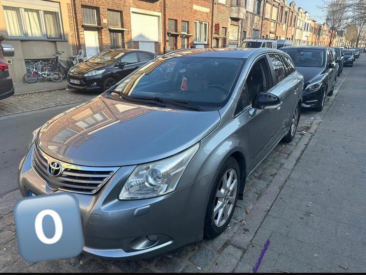 Toyota Avensis Break 1.8 essence 2009climatisation/cuir/gps/, Autos, Toyota, Particulier, Avensis, ABS, Airbags, Air conditionné