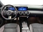 Mercedes-Benz A-Klasse 250 e Hatchback AMG Line Verwarmde Ze, Autos, Achat, Euro 6, 16 kWh, Hybride rechargeable
