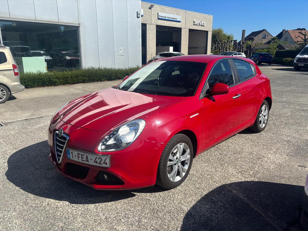 Alfa romeo giulietta automaat 107.000km 170pk sterfgeval, Autos, Alfa Romeo, Rouge, Achat, Automatique, Particulier
