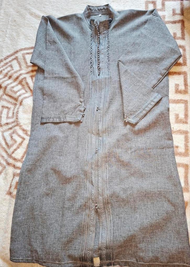 Jabador, abaya voor heren, traditionele kleding, qamis, Kleding | Dames, Jurken, Zo goed als nieuw, Maat 42/44 (L), Grijs, Onder de knie