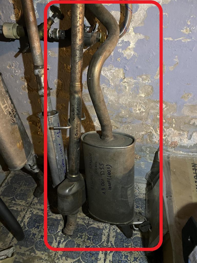 UITLAAT Renault kangoo DIESEL 1.9DCI d55, Autos : Pièces & Accessoires, Systèmes d'échappement, Renault, Utilisé, Enlèvement