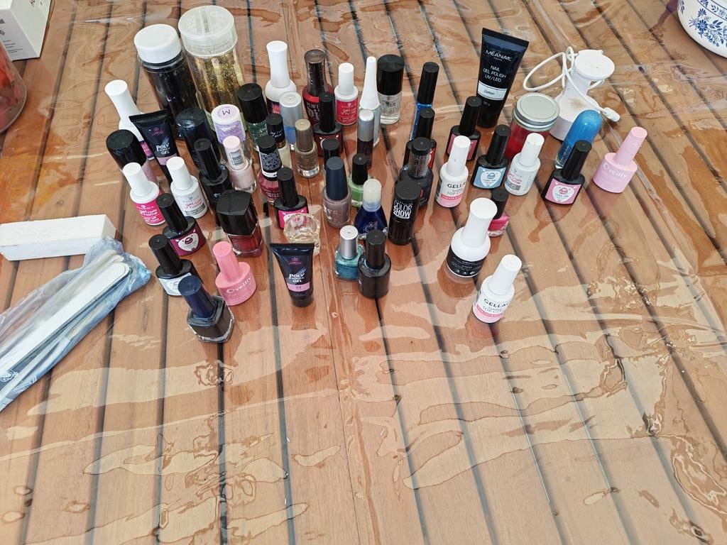 Lot gelnagels gerief, Enlèvement