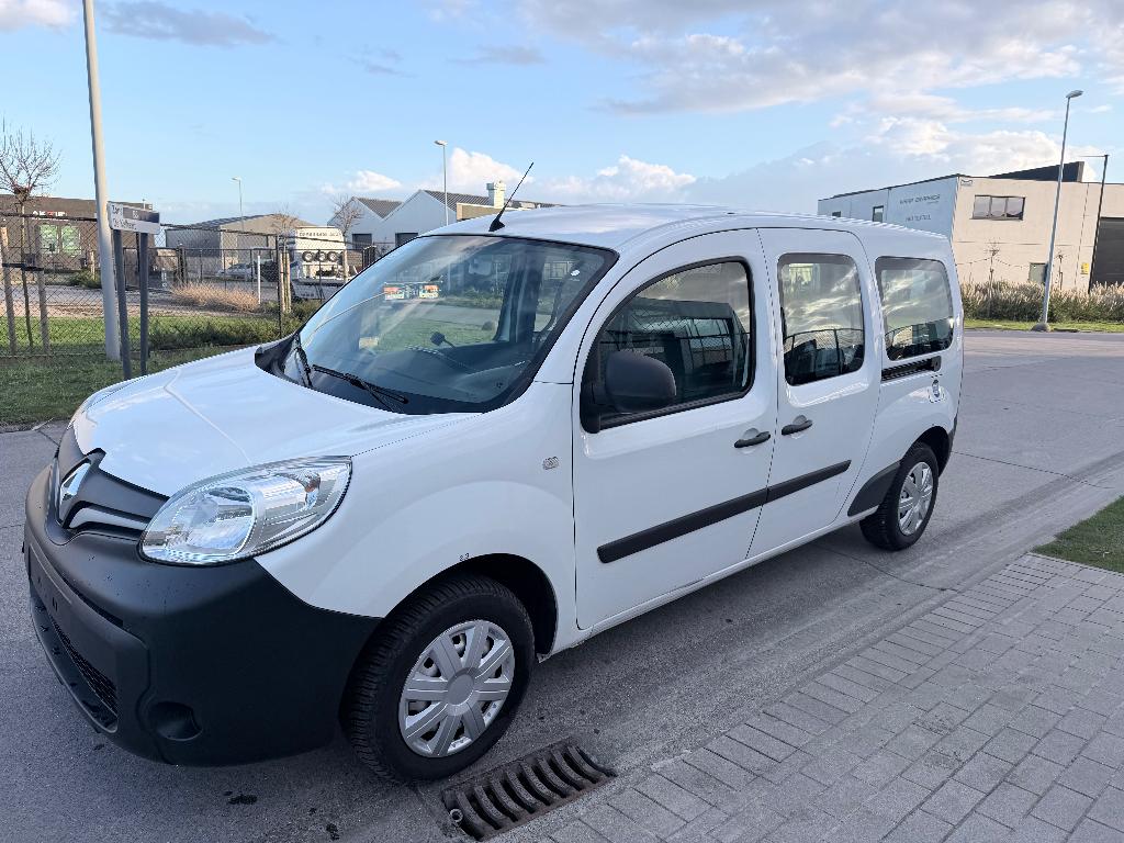 kangoo maxi L2/2021/Diesel/Lez ok tot 2030 5785,12€excl btw, Auto's, Bestelwagens en Lichte vracht, Bedrijf, Te koop, USB, Renault