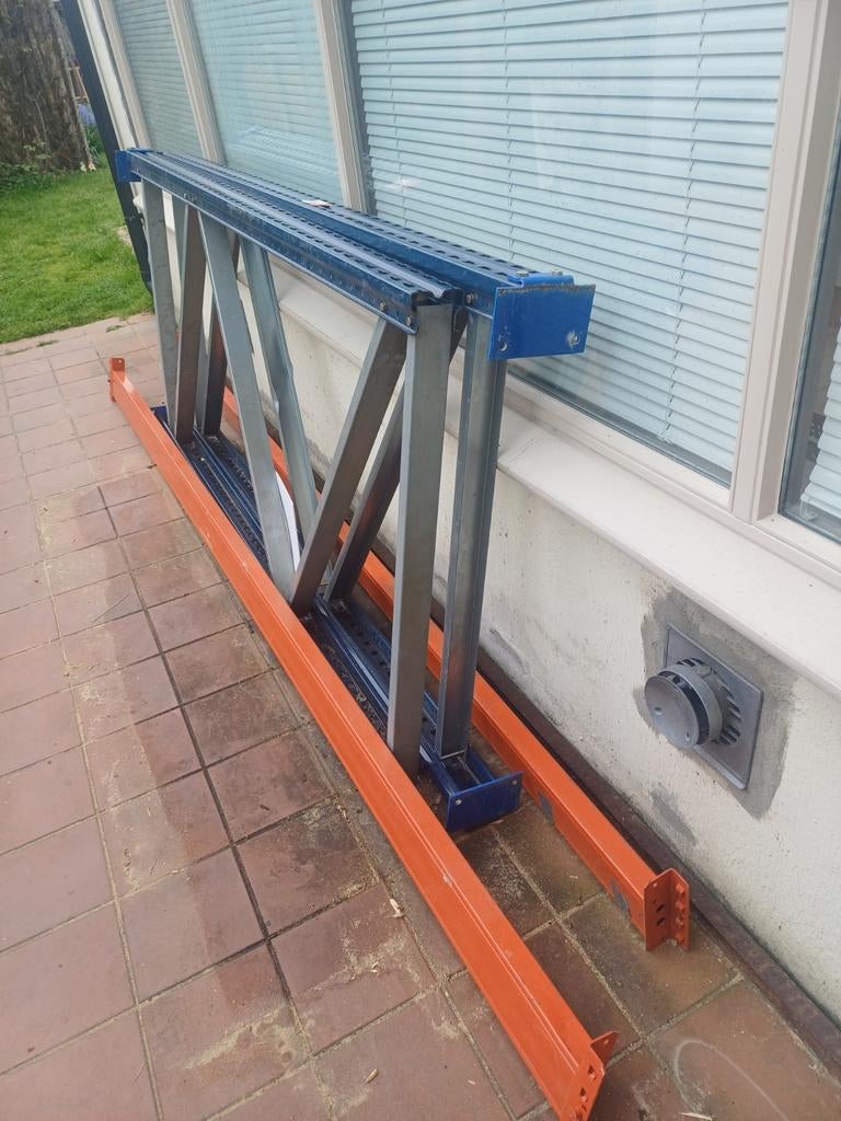 Paleten rek adirak  opstapel rek rekken, Ophalen