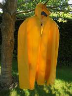 Gele regencape, Ophalen of Verzenden, Gedragen