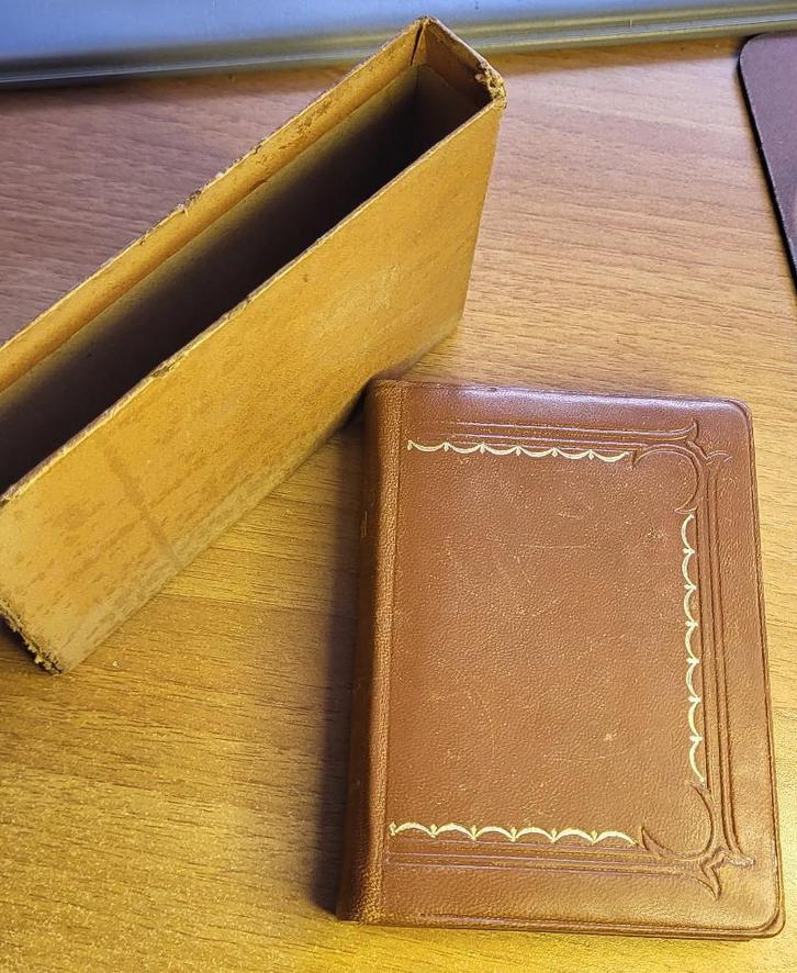 Missel des Miracles de l'Eucharistie nr1007, Éd. Zech & Fils, Boeken, Godsdienst en Theologie, Zo goed als nieuw, Christendom | Katholiek