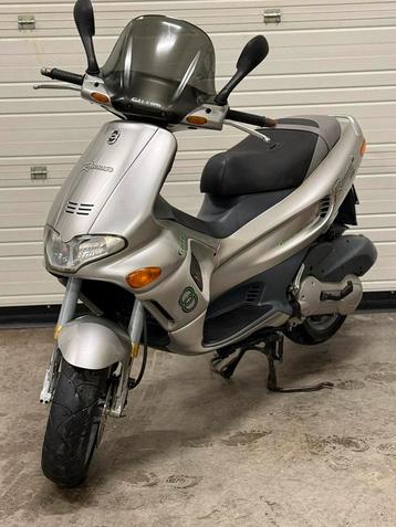 Gilera Piaggio Runner FXr 180 SD  beschikbaar voor biedingen