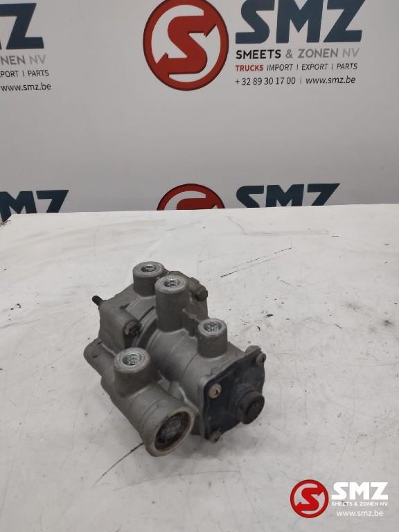 Occ aanhangerregelklep Iveco Stralis 8163008 97300, Auto-onderdelen, Vrachtwagen-onderdelen, Iveco, Elektronica en Kabels, Gebruikt