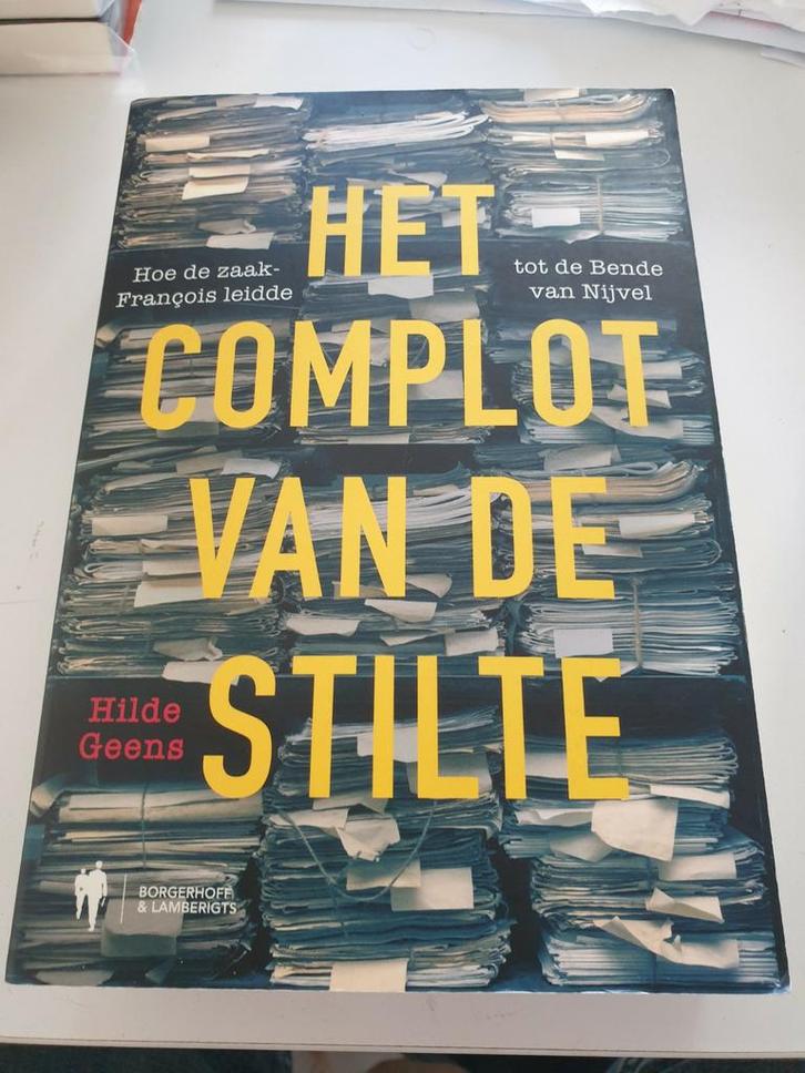 Hilde Geens - Het complot van de stilte, Boeken, Politiek en Maatschappij, Gelezen, Ophalen of Verzenden