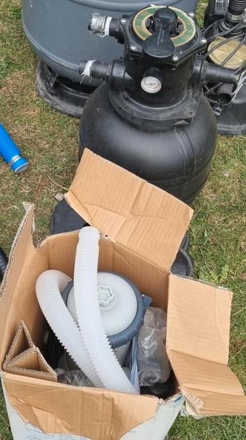 1 Zandfilter +pomp voor zwembaden, Enlèvement, Comme neuf