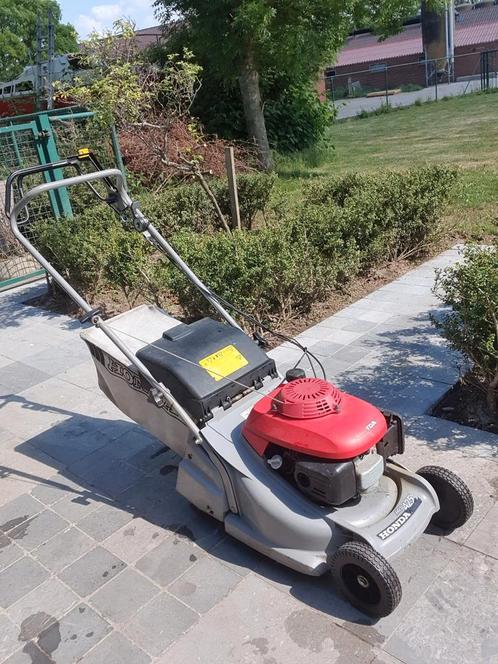 Honda Benzine met rol en zelftrekker., Tuin en Terras, Hand-tuingereedschap, Zo goed als nieuw, Ophalen